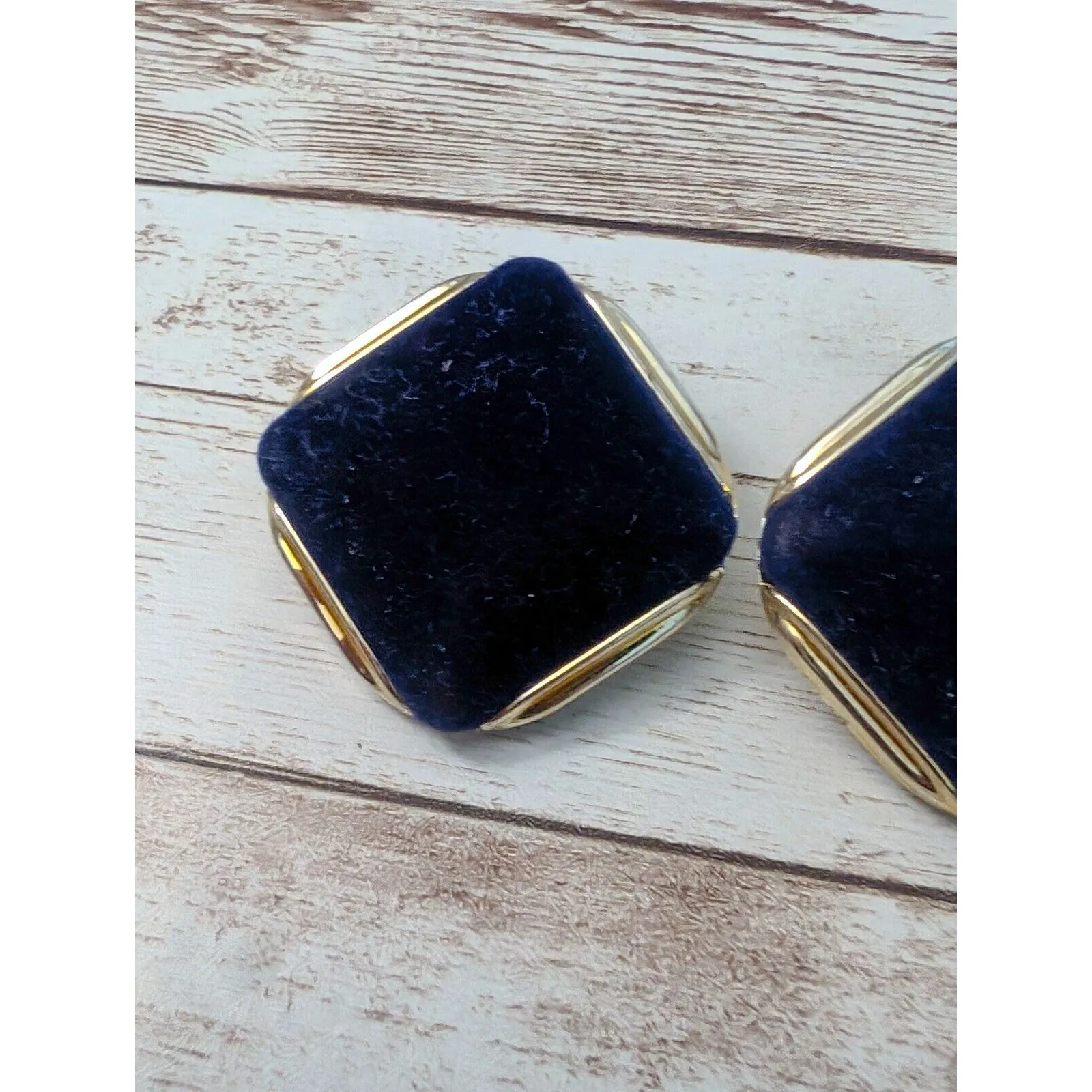 Vintage Clip On Earrings - Image 4