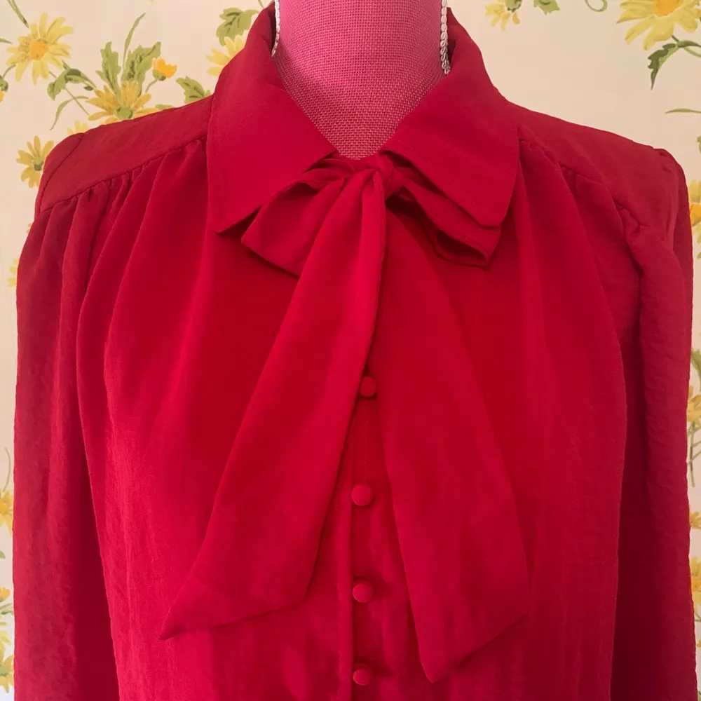 NWT Tie neck button up oversize blouse size M - Image 10