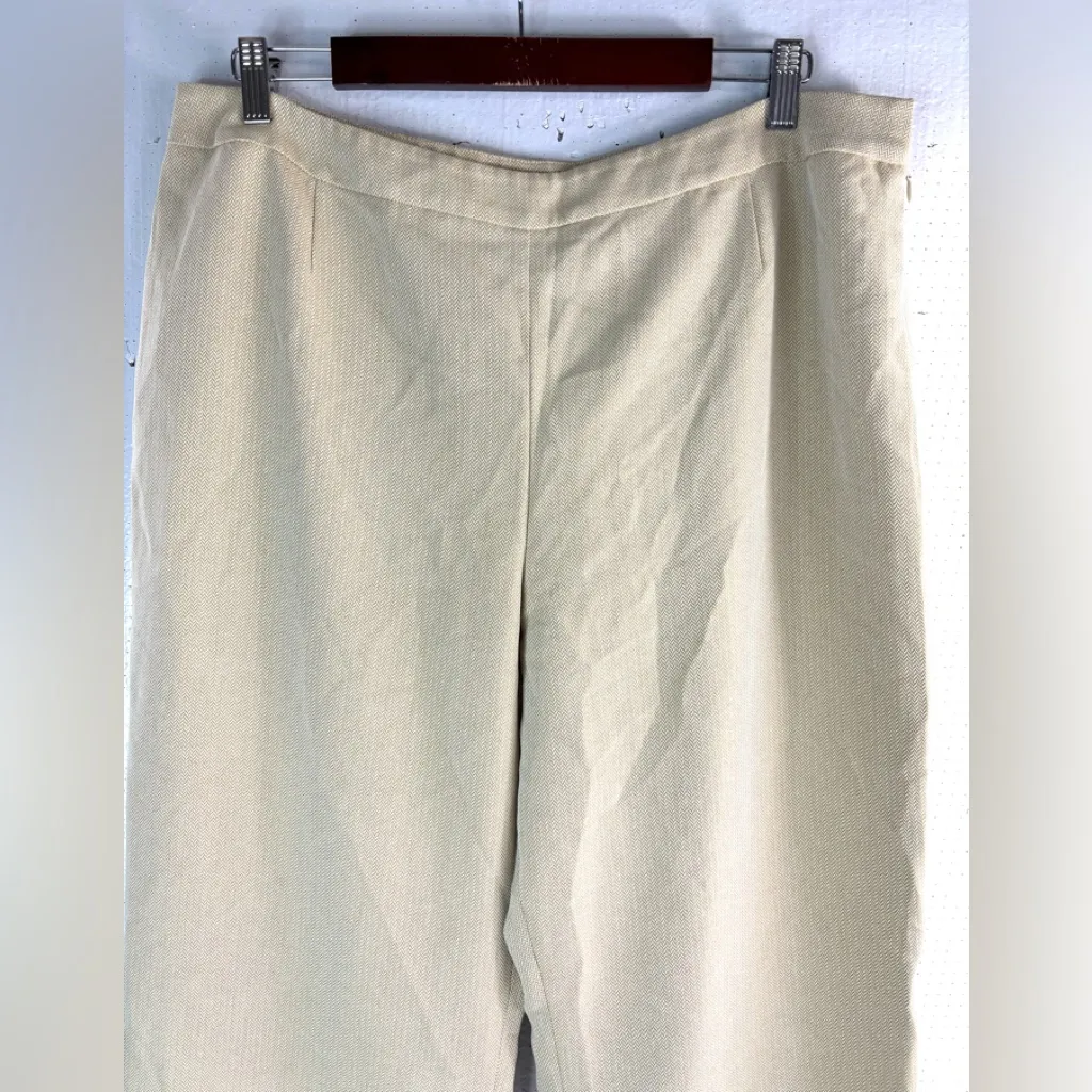 Evan Picone 16 Smart Summer Pantsuit in Light Beige - Image 11