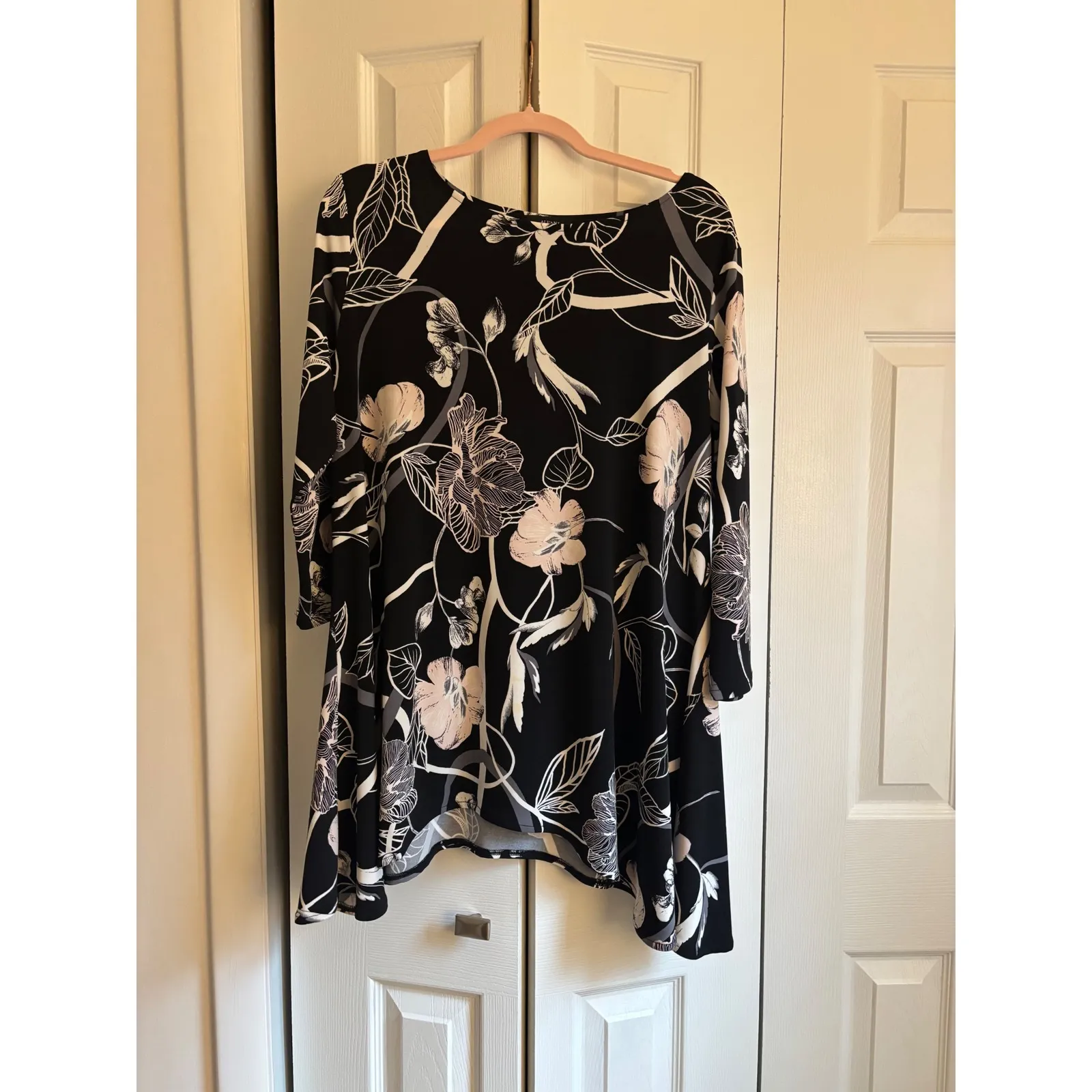 Alfani Floral Slip-On Dress – Size Large – Black with White & Pale Pink Accents - Image 2