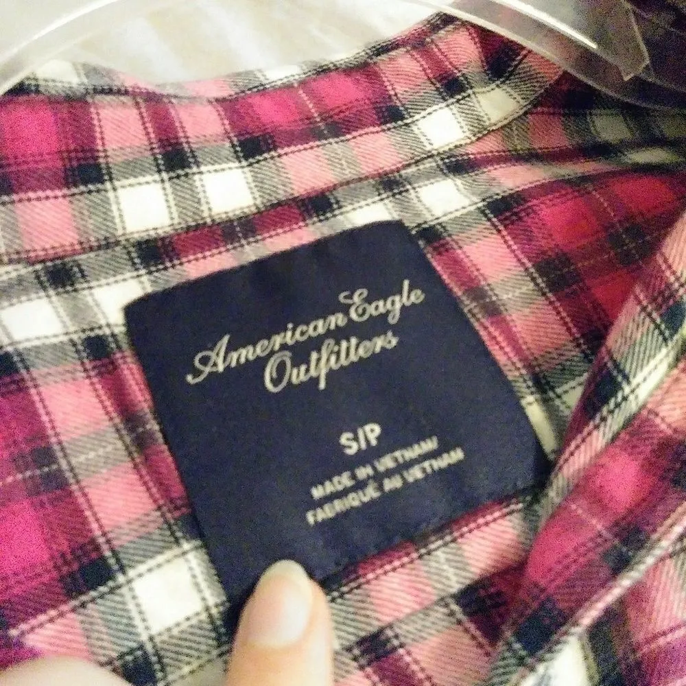 American Eagle Pink Plaid Button Up Shirt - Image 3