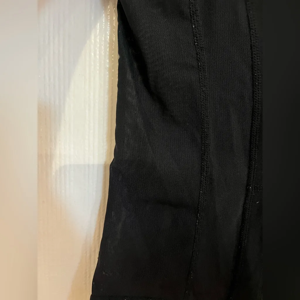 lululemon athletica Black Ski Jacket - Image 4