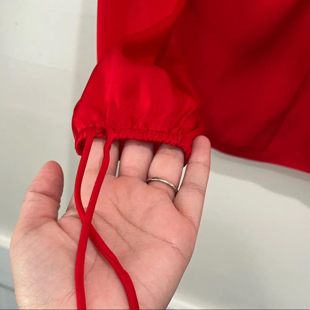 Intermix Red Silk Keyhole Top 0 XS - Image 5