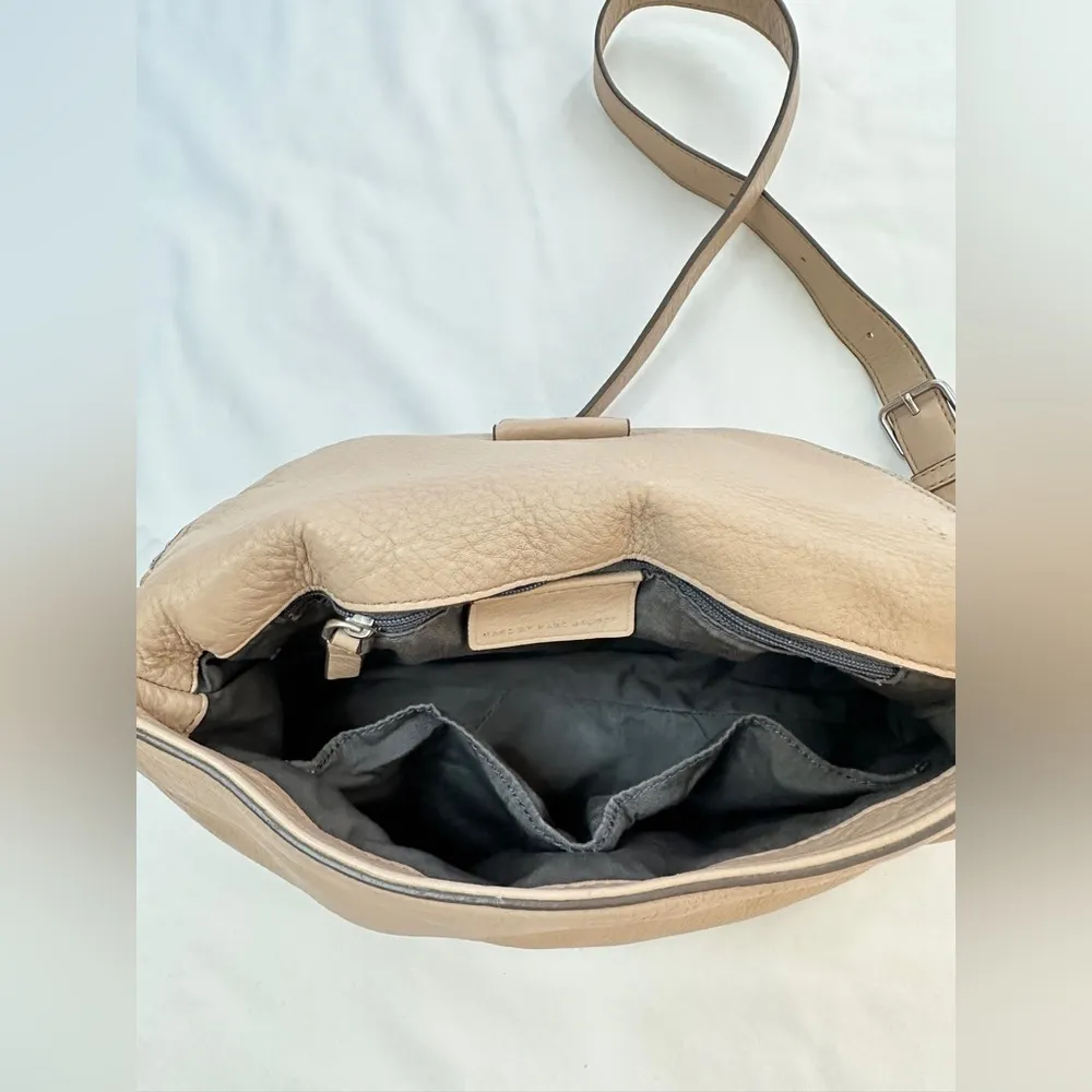 New Q Natasha Leather Crossbody Bag - Nude - Image 6