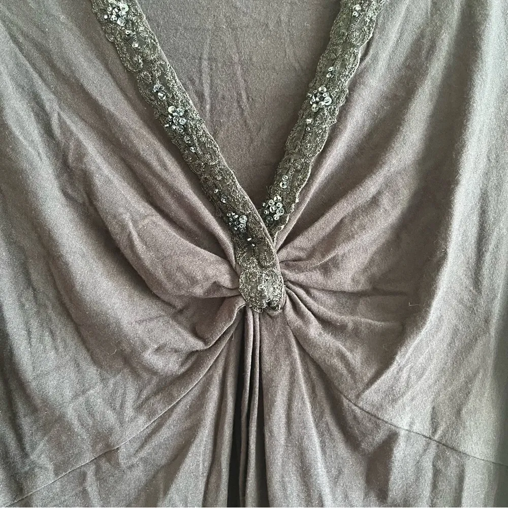 Karen Kane Blouse Navy Blue Heaven Trimmed Knot V Neck Top Sz 2X NWT Beaded - Image 4