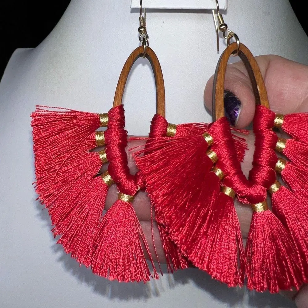 Boho‎ Ethnic Fringe and Wood Chandelier Earrings Red - Image 5