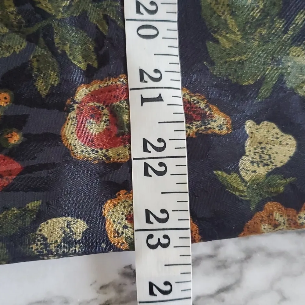 Paisley wrap 64x64 Red - Image 5