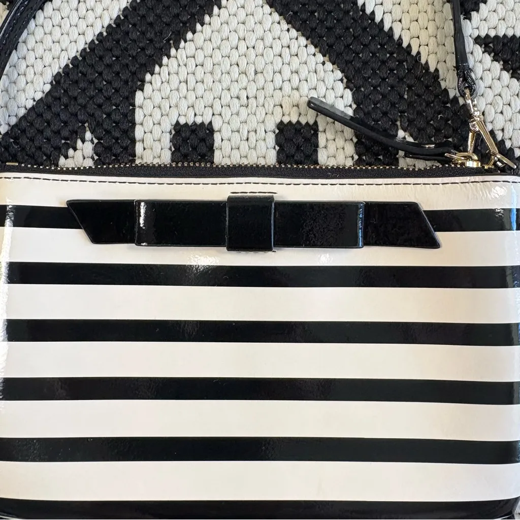 Kate Spade Lolly Chelsea Park Patent Stripe Leather Wristlet Black & Cream - Image 3