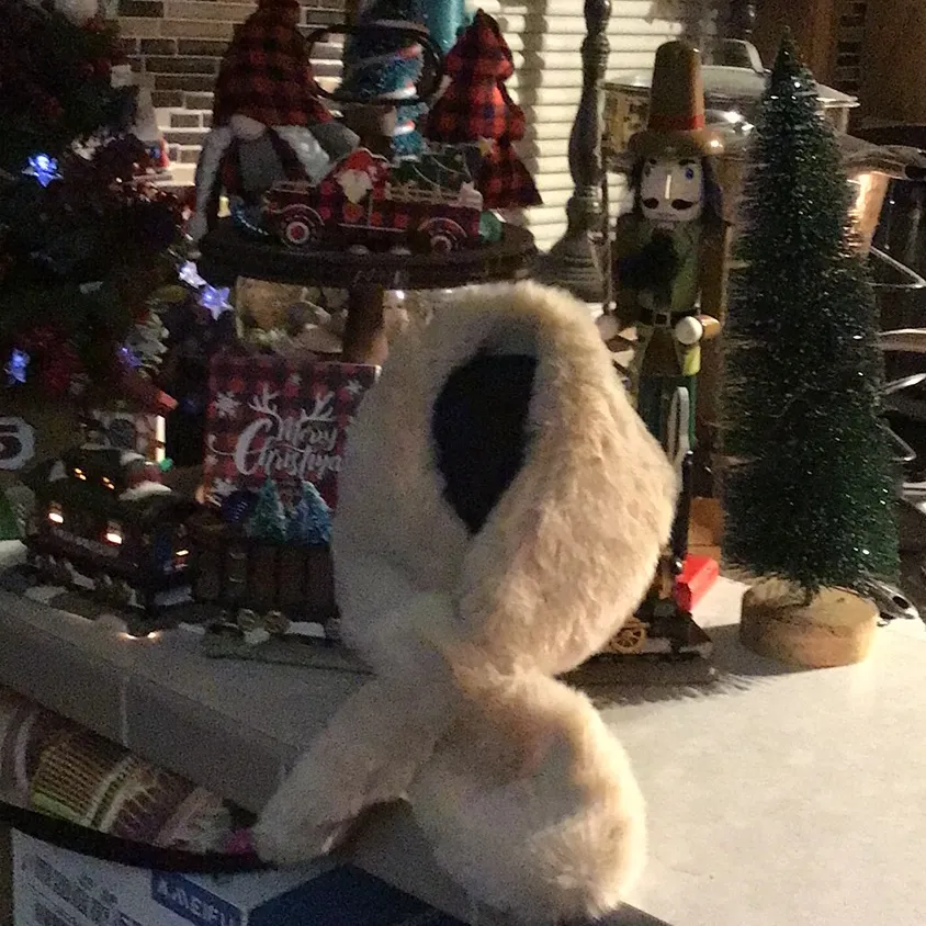 Faux Fur Collar Scarf Elegant Solid Color Soft Warm Plush Cross Scarf Tan - Image 2