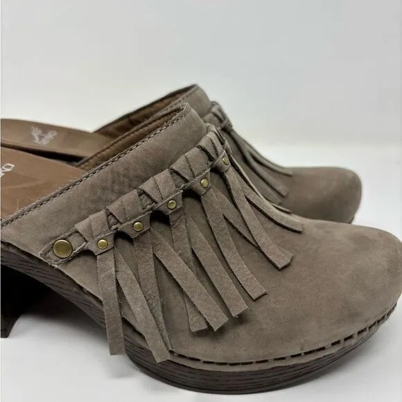 Dansko Deni Women's 40 / 9.5-10 Mule Taupe Gray Clog Nubuck Suede Leather Fringe - Image 2