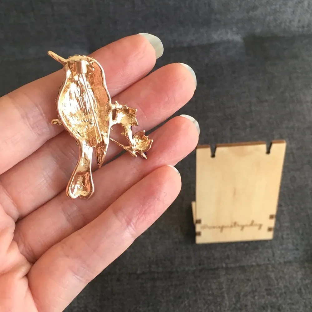 Fashion Rhinestone Hummingbird Brooch, Sparkly, Bling, Gold, Blue Gold - Image 2