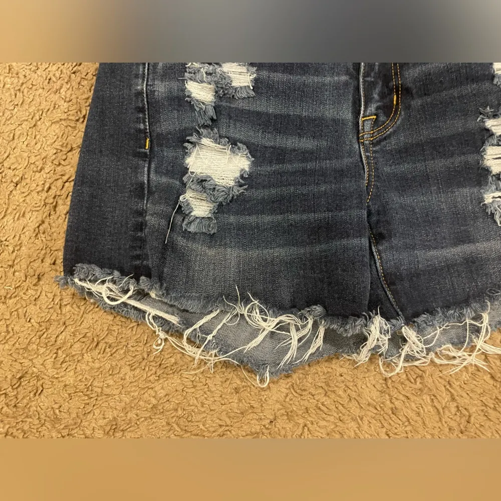 American Eagle Outfitters high rise shortie jeans size 4 - Image 3