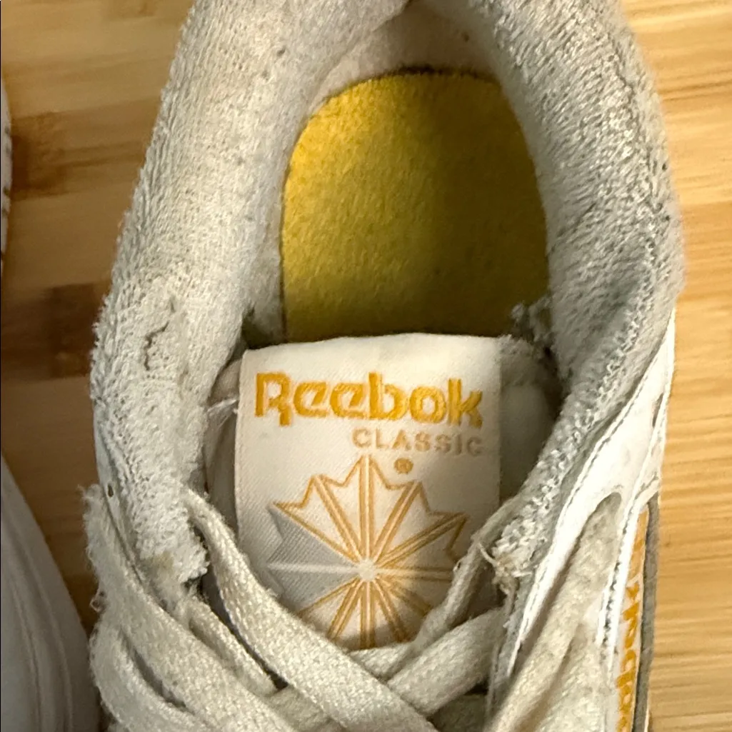 Reebok Club C Double Women's Size 6 Athletic Shoe Sneakers w/yellow accents - Image 6