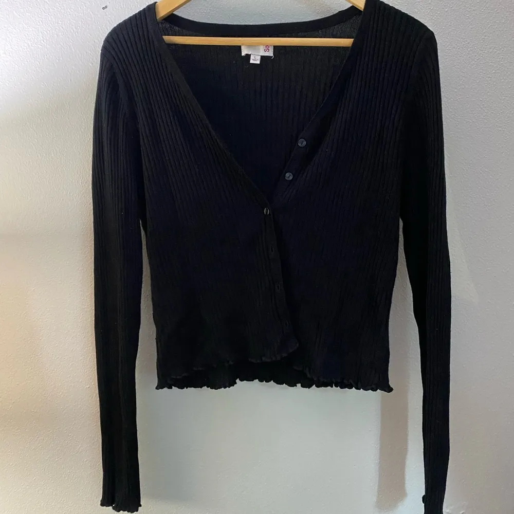 SO Ribbed‎ Button Up Cropped Long Sleeve Black Cardigan Size Large - Image 3