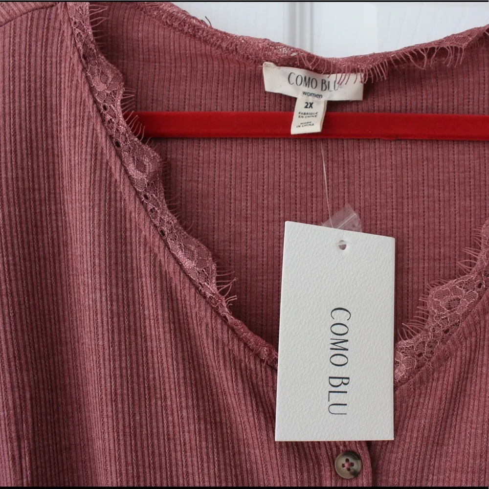 Como Blu Rose Mauve Tie Front Blouse Lace Neckline Size 2X - Image 3
