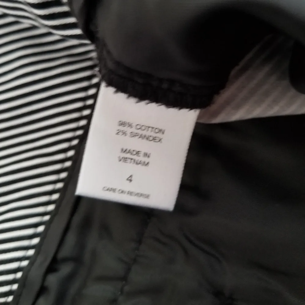 New York & Company Micro-Stripe Folded Hem Shorts - Image 5