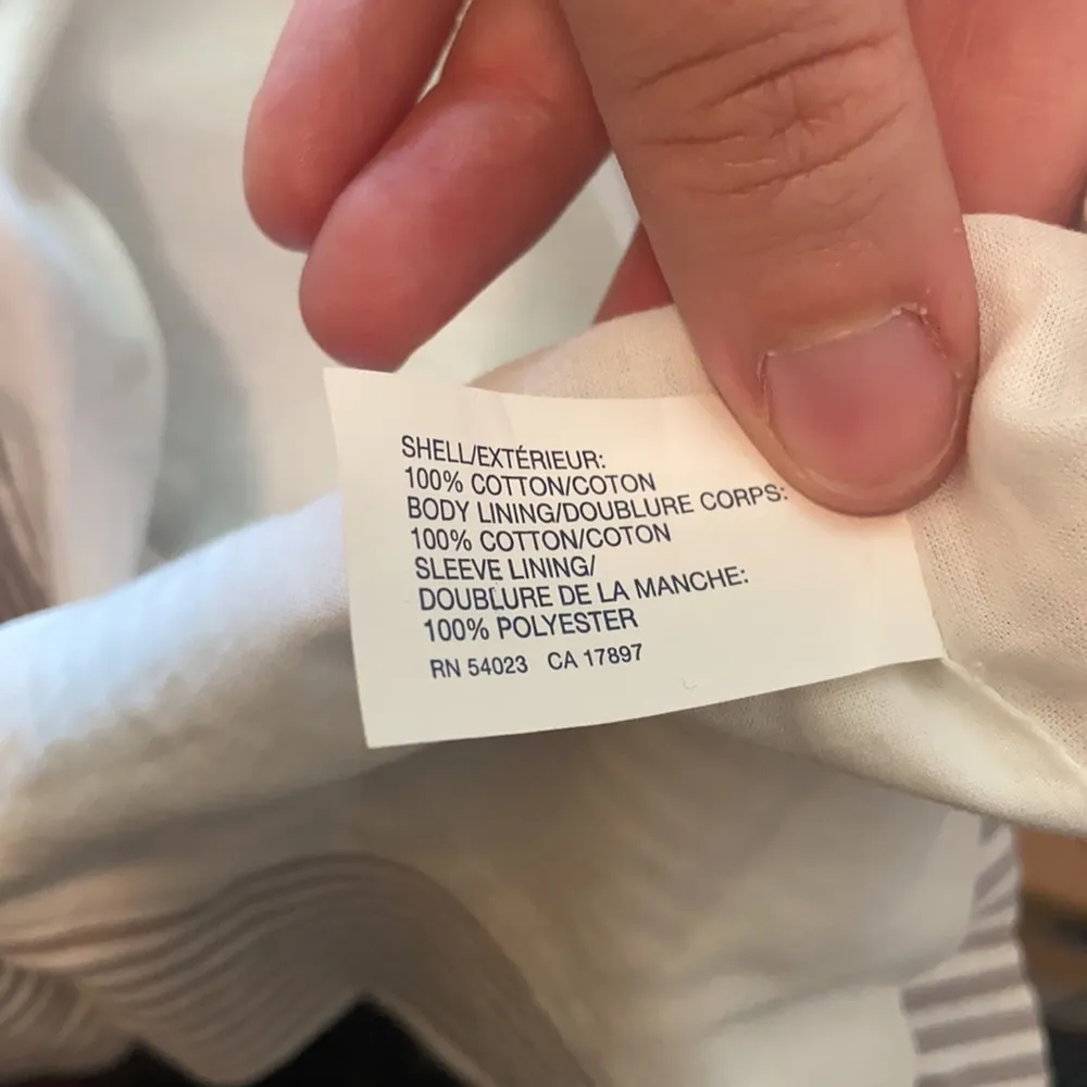 White and Gray Gap Blazer - Image 5