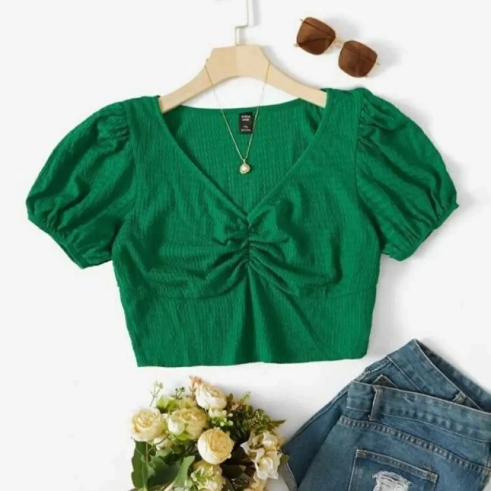 Shein Green Curve Crop Top Size 1X Large - Image 2