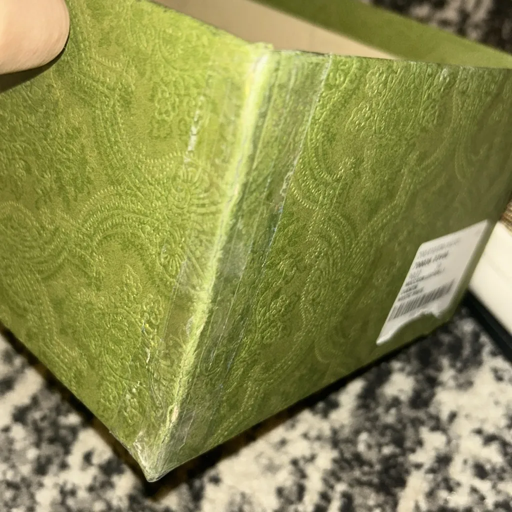 Gucci Logo Plaque Moccasin Leather Loafers - Image 12