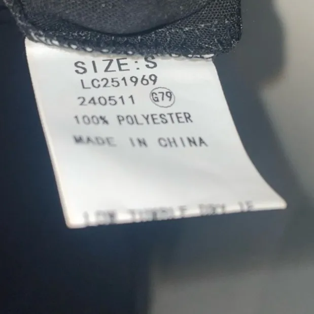 Black Cold Shoulder Cutout Blouse S | Going Out Top Quiet Luxury Vibes NWOT‎ - Image 4