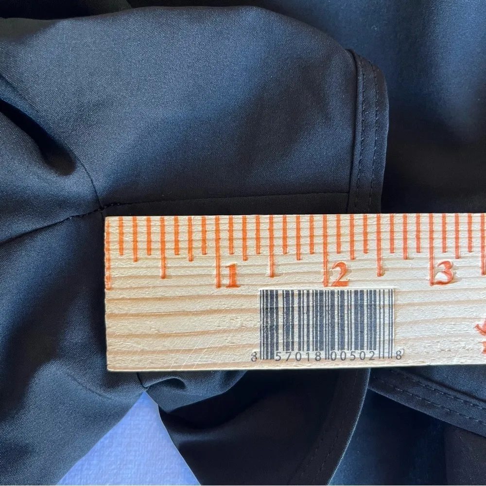 Zyia Active Women's Black Trainer Shorts Size M - Image 7