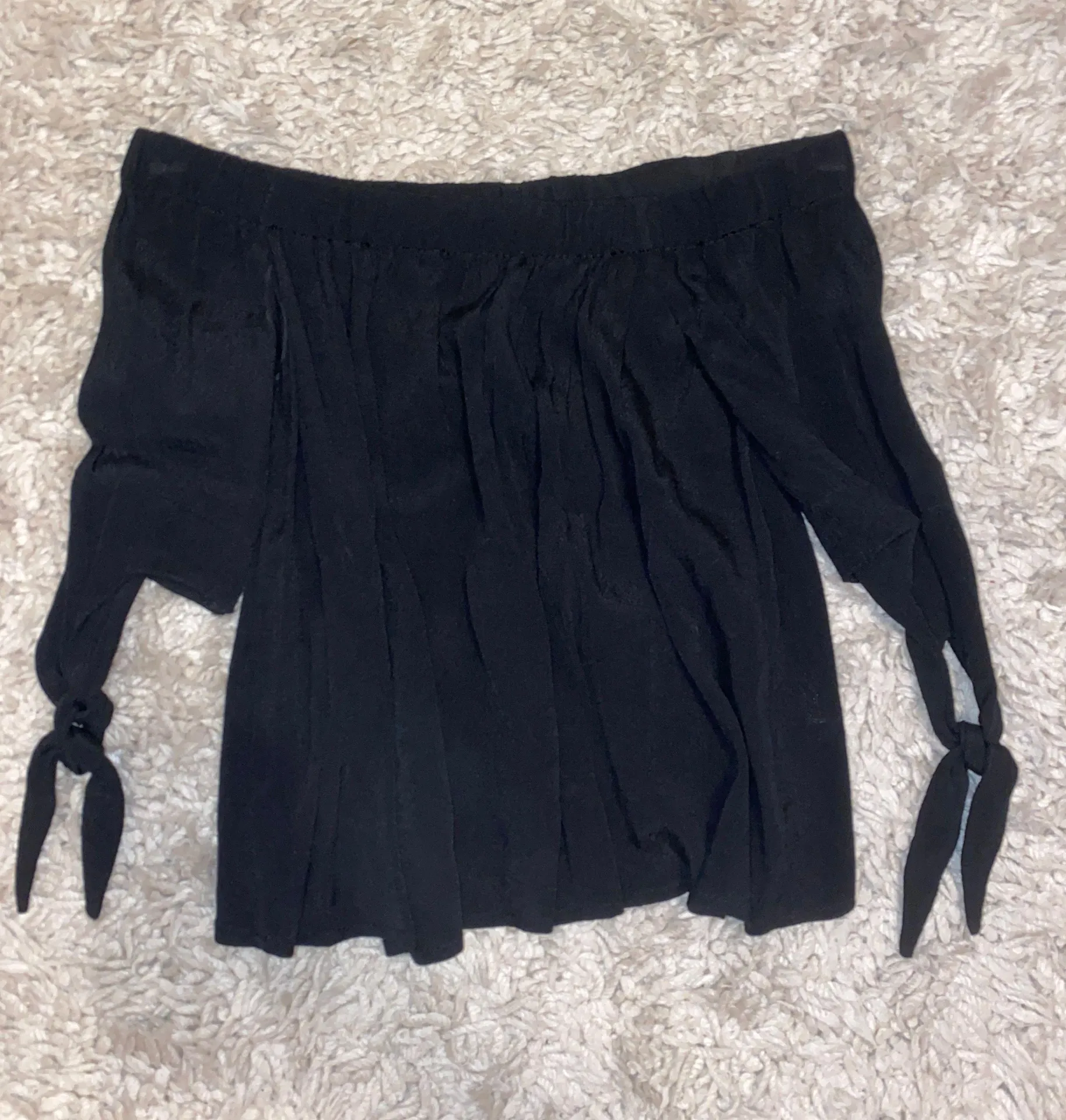 Off-Shoulder Top - Image 2