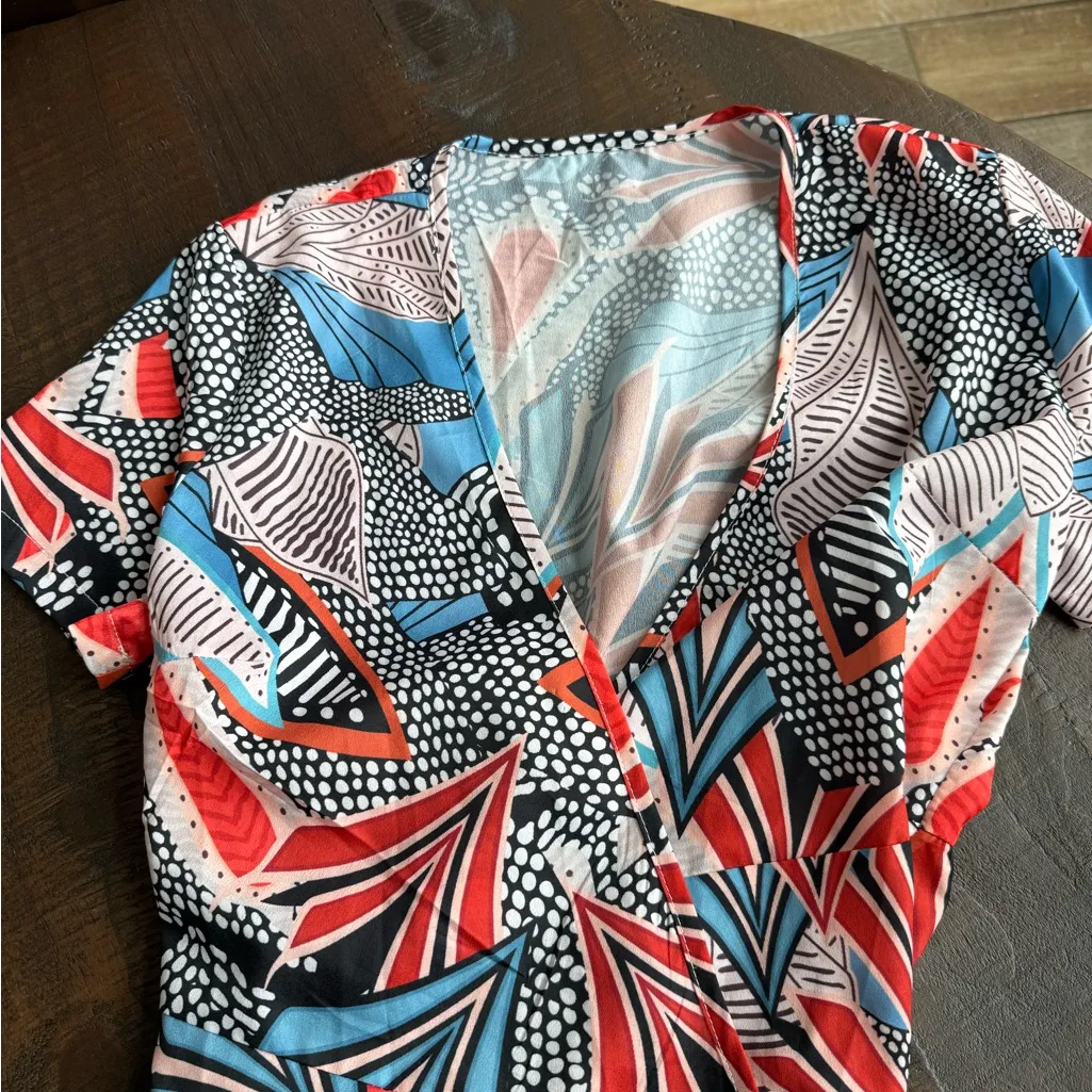 Colorful Patterned Wrap Dress Red Size 4 - Image 3