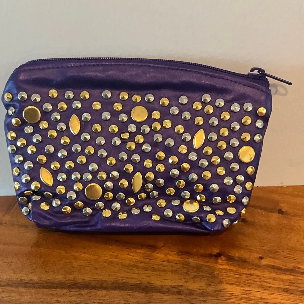A Rare Studs 90’s Jenny Tee Leather Purple Small Zip Bag Pouch Super Sweet! - Image 3