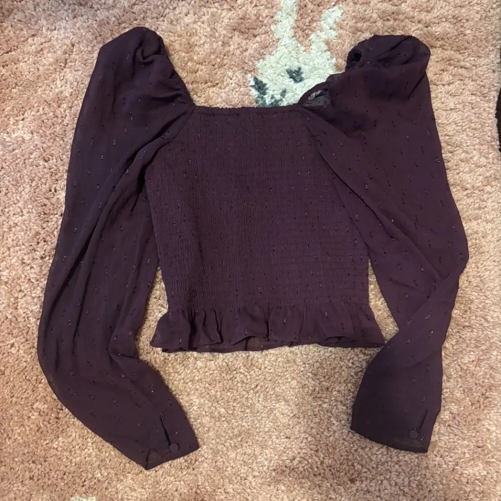 NWT $68 EXPRESS Smocked Top Sheer Burgundy Puff Sleeves w/ Shoulder Pads Sz XS - Image 5