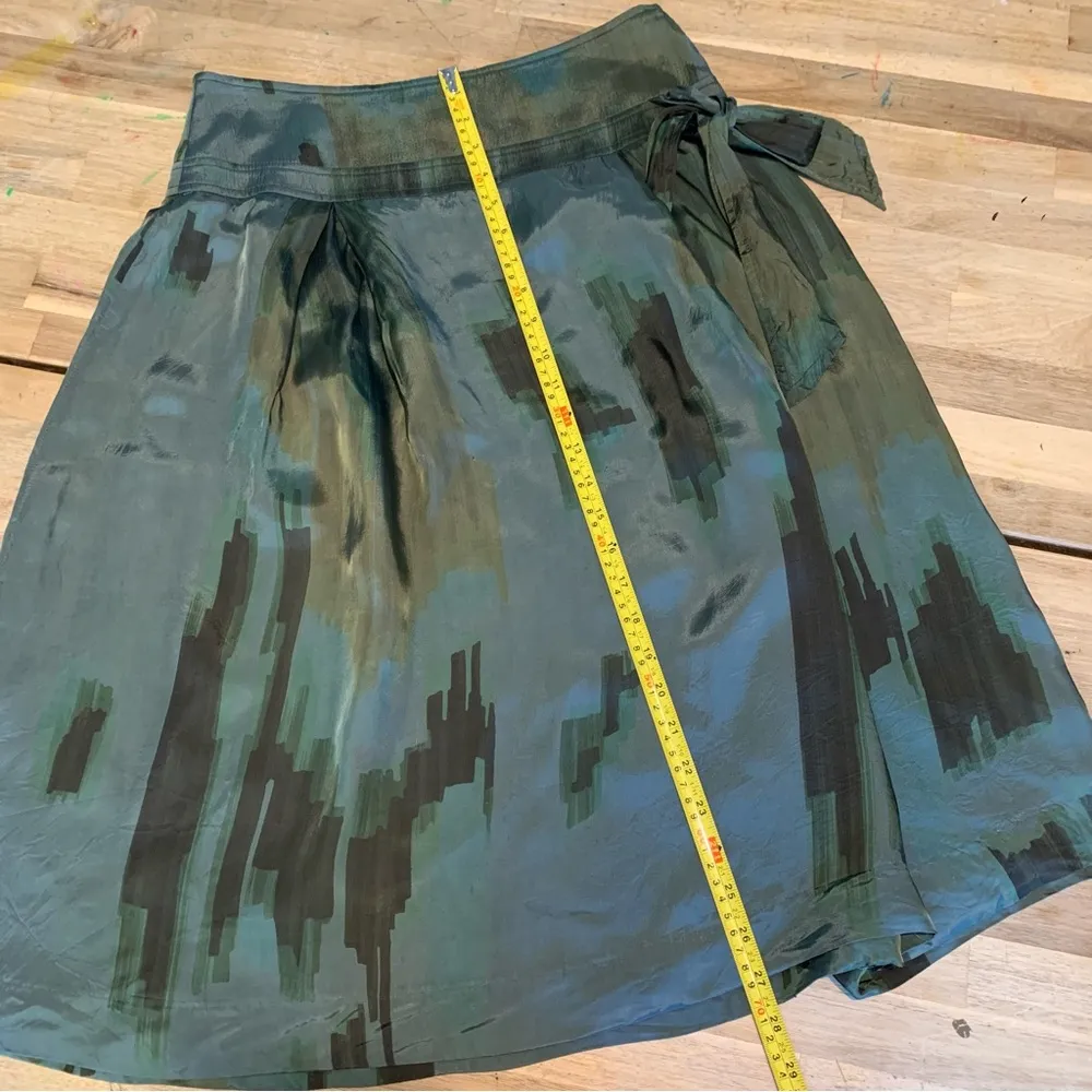 Country Road Green Paint Stroke Pattern Skirt 6 - Image 4
