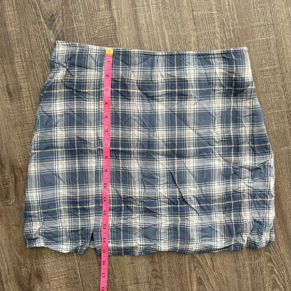 American Eagle Plaid Mini Skirt Size Small - Image 5