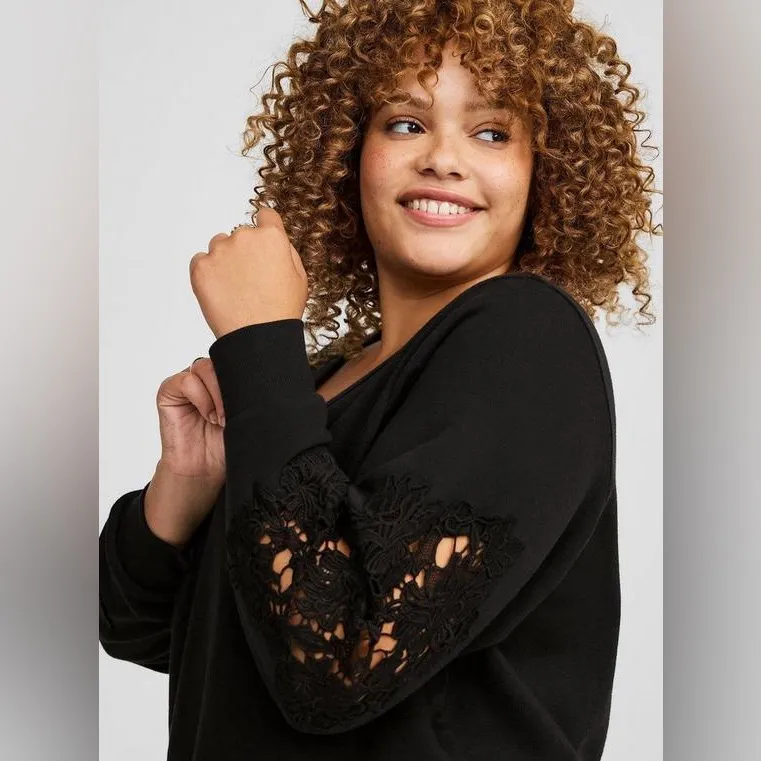 Torrid Black Cozy Fleece V-Neck Crochet Sweatshirt - Size 12/14 (0) - Image 2