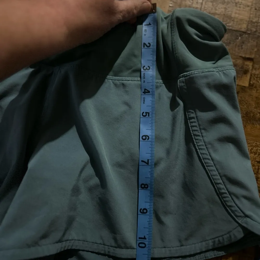 W7ARQS Teal Run Times II Shorts size 6~ 4" Inseam - Image 9
