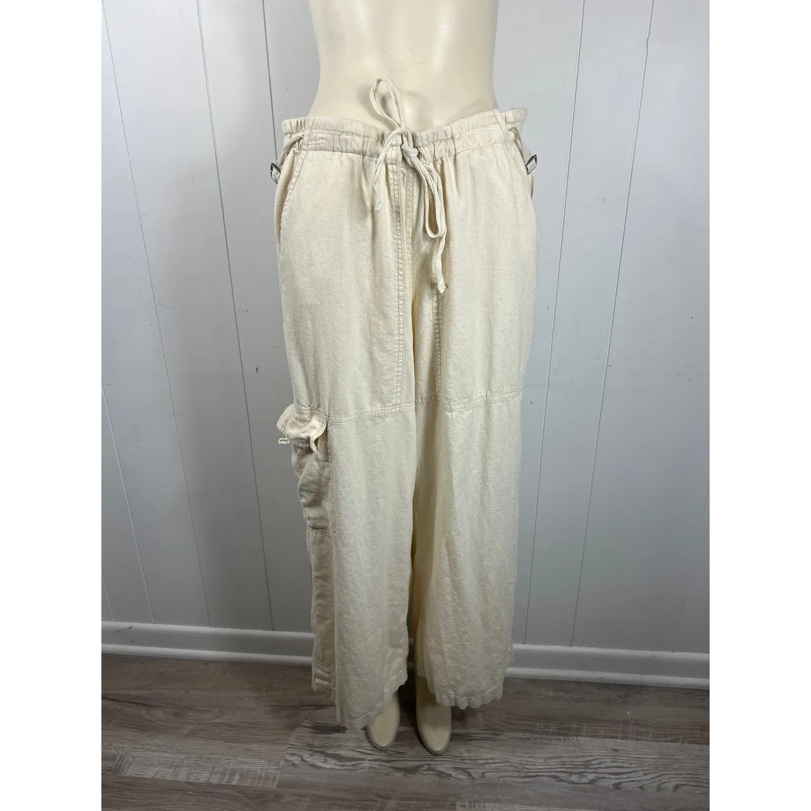 Pilcro from Anthropologie Cream cargo drawstring utility pants Wide Leg. Size 1X - Image 6