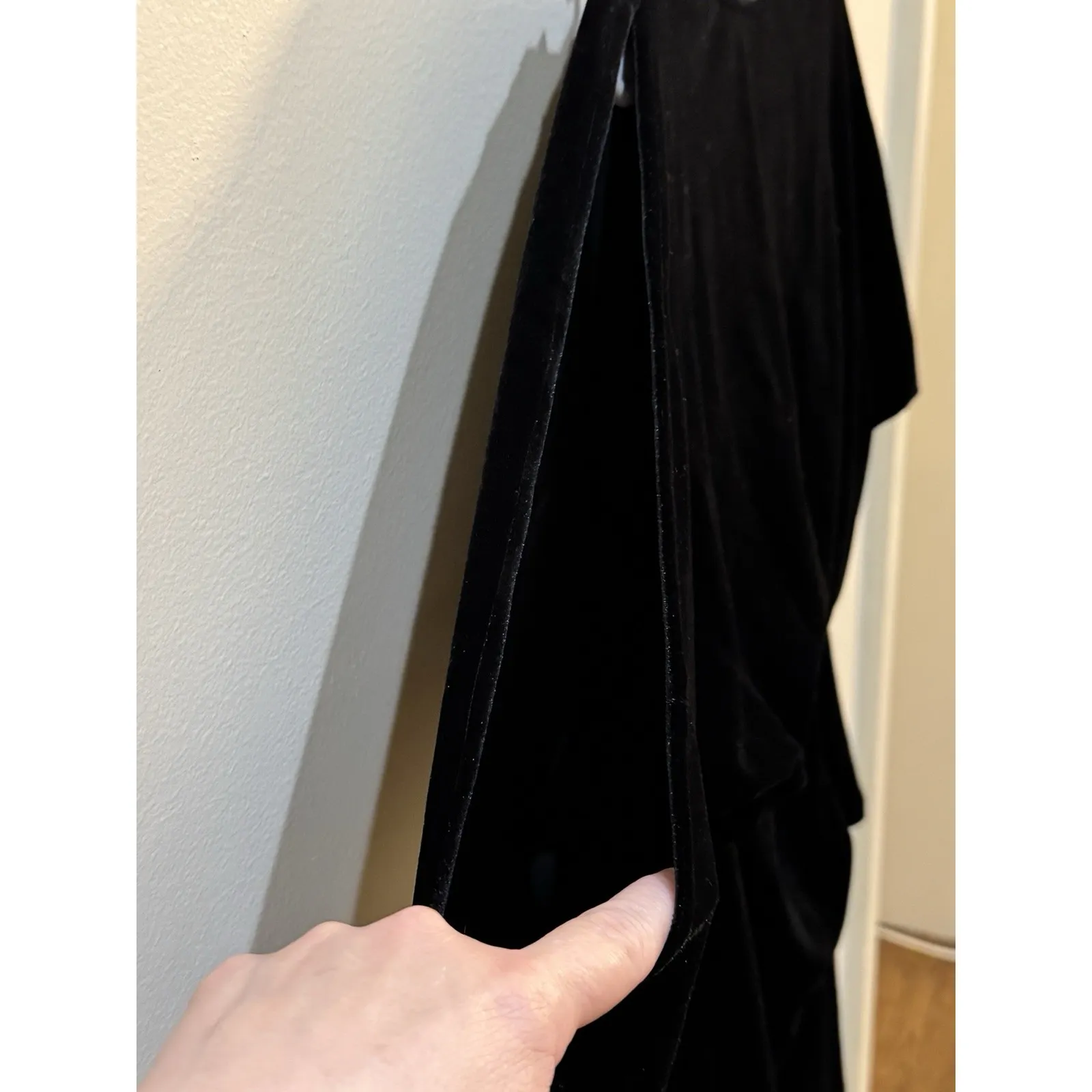 Lauren Ralph Lauren Women's Velvet Long-Sleeve Cocktail Dress Black Size 0‎ - Image 5