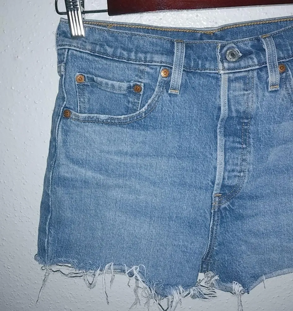 Levis 501 27 High Waisted Raw Hem Jeans Shorts - Image 7