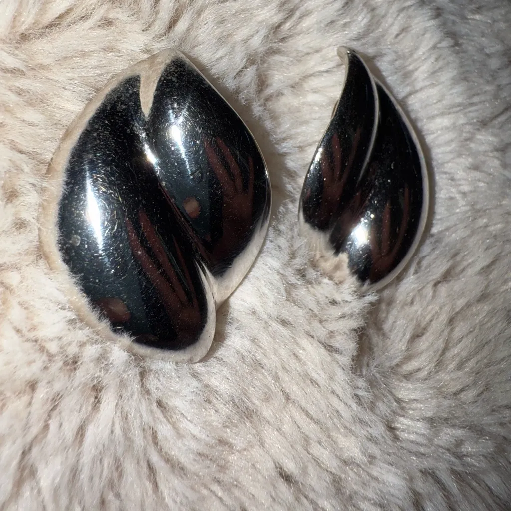 Vintage Signed Napier‎ Modernist Silver Tone Pierced Earrings Puffy Statement - Image 2
