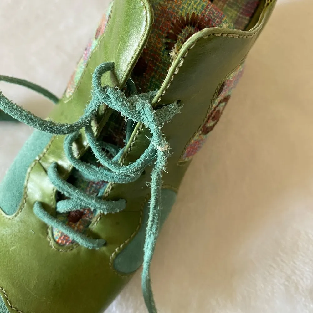 M by Morenatom Green Leather VintageY2K Patchwork Pom Pom Wedge LaceUp Shoes 7.5 - Image 10