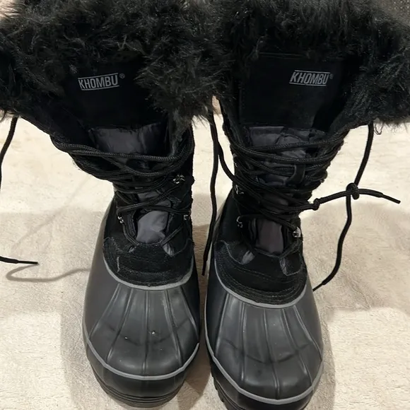 Khombu Women's Winter Snow Boots - SIZE 8 m- Black/Grey - Image 2