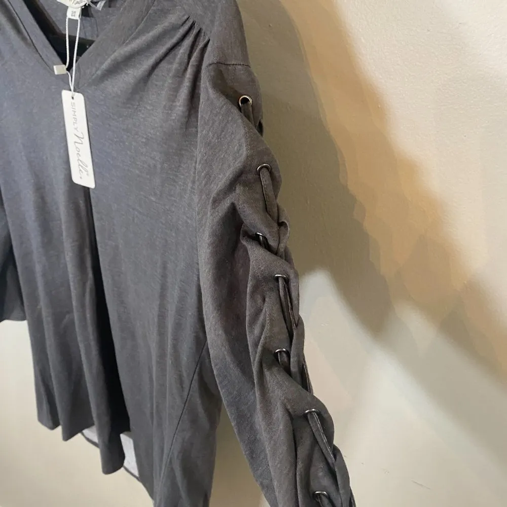 Simply Noelle NWT  X's and O's Top - Image 6