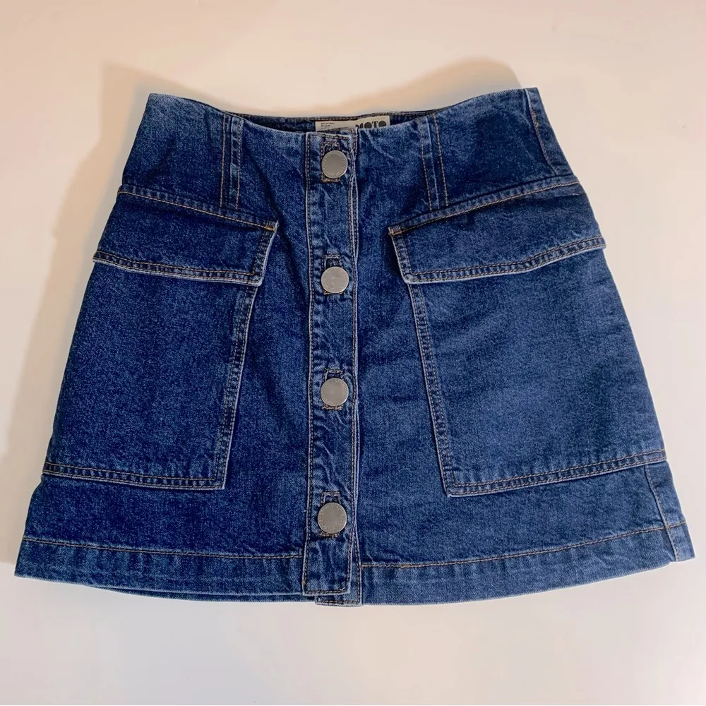 Topshop Moto Button Front Denim Mini Skirt Size 28 - Image 2