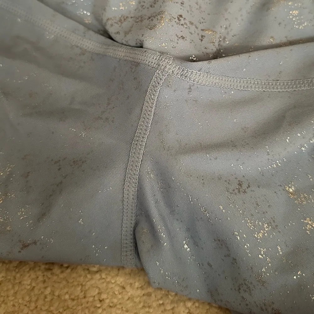 Kimberly Silver Shimmery Light Blue Bra and Leggings Yoga Set Size Medium - Image 8