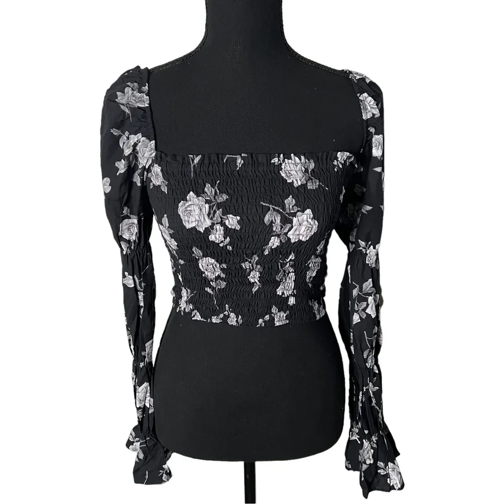 UO Motel Velina White Rose Black Puff Sleeve Top Size Small - Image 2