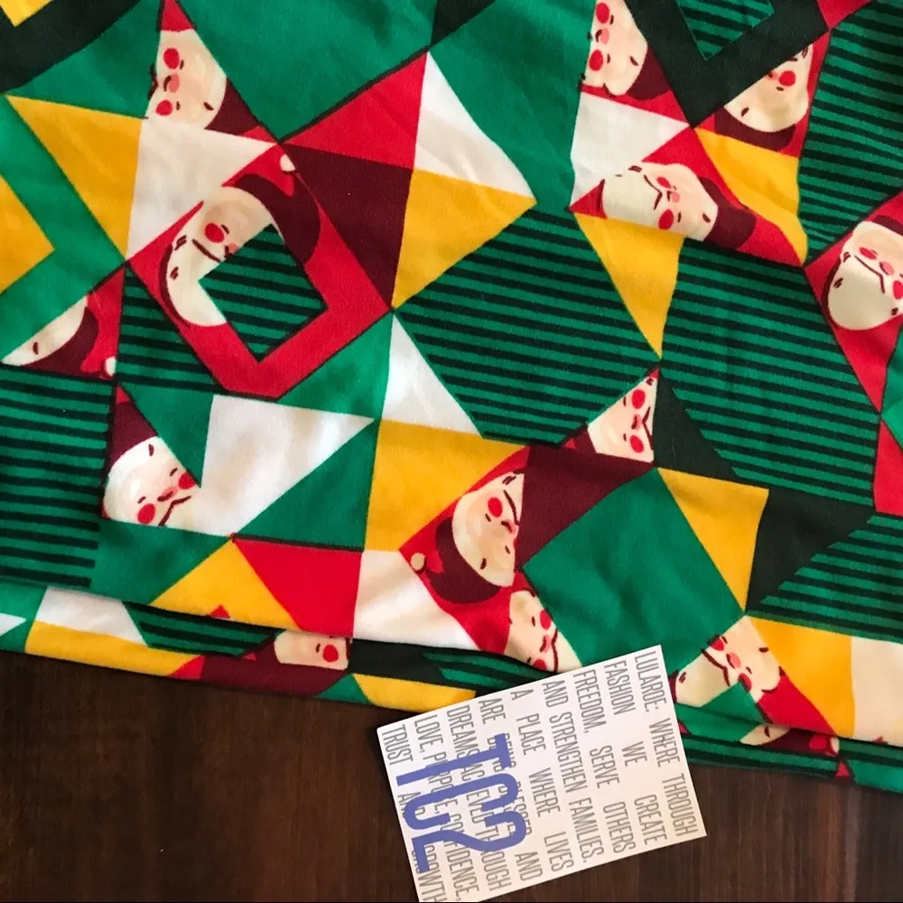 LuLaRoe Leggings w/ Santa & Geometric Green Red & Yellow Pattern Sz TC2 NWT 2017 - Image 4