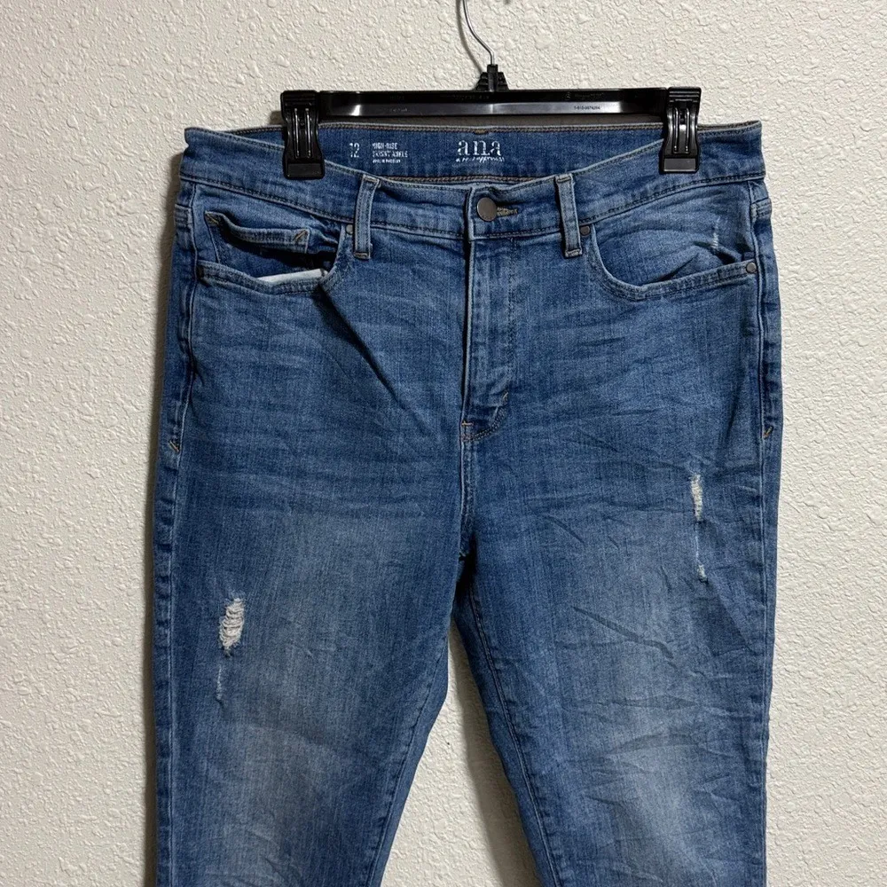 a.n.a Women's Size 12 High Rise Skinny Ankle Jeans Distressed Blue‎ - Image 6