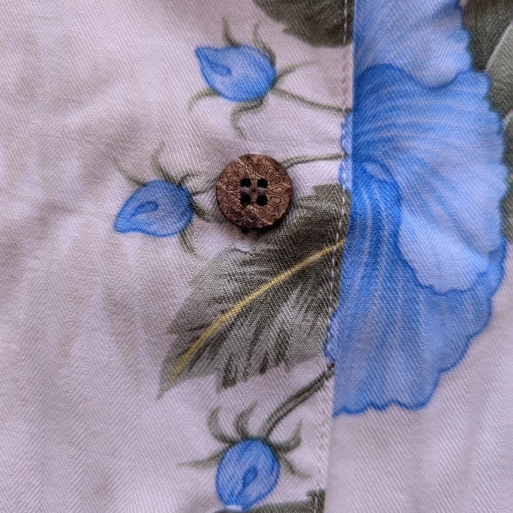 Caribbean Joe Women's Hawaiian Shirt Tropical Floral Sheer Rayon Size M Button - Image 16