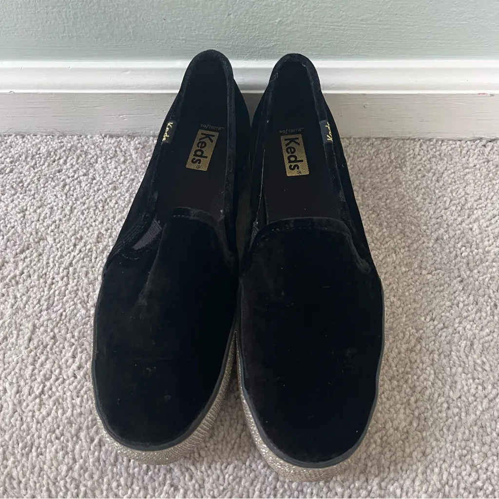 Keds Women’s Double Decker Dazzle Slip On Black Velvet Sneaker Size 6.5 Glam - Image 2
