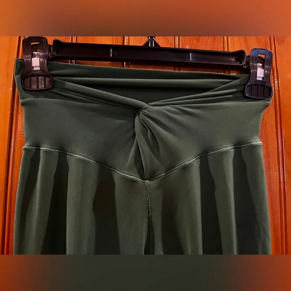 OFFLINE By Aerie Real Me Xtra 7/8 Crossover Leggings Regular Rise Size S Green - Image 4