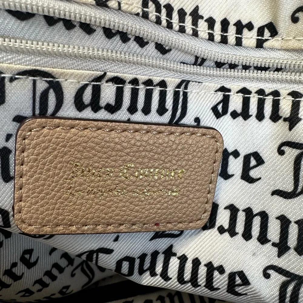 Juicy Couture White Under Lock & Key Dome Satchel/Crossbody Logo Bag - Image 9