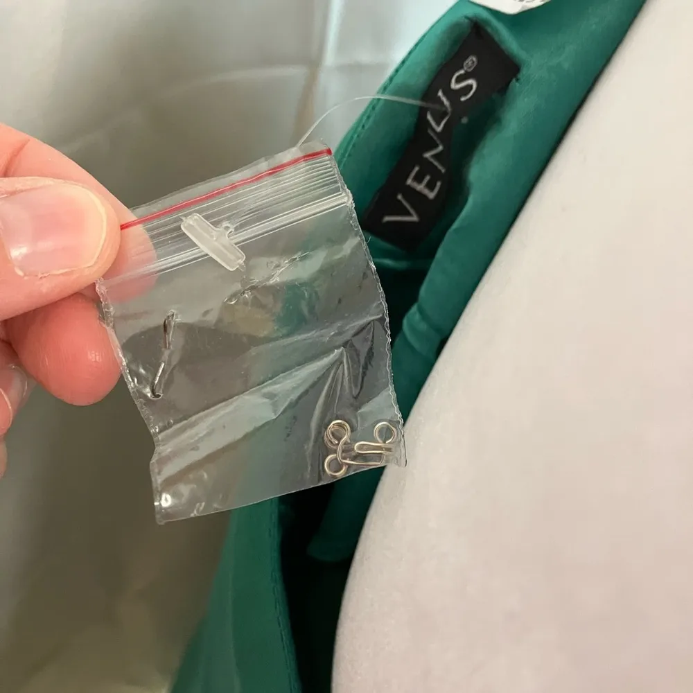 VENUS One Shoulder Dress in Green - Image 7